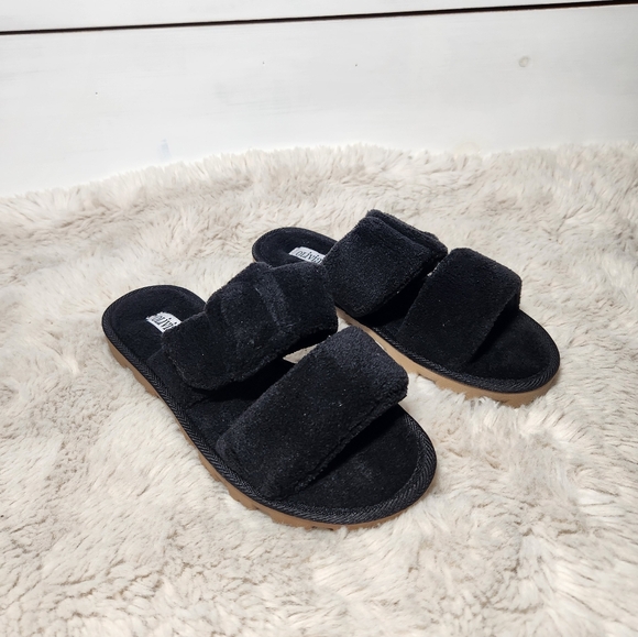 Olivia Miller Women's Amantea Faux Fur Fuzzy Slide Flat Sandals Black - Picture 5 of 5